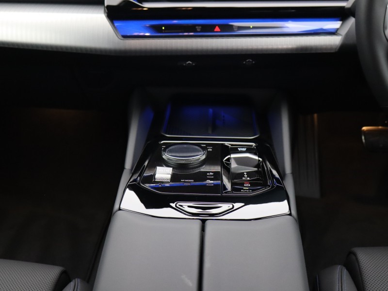2025 (75) BMW I5 250kW eDrive40 M Sport 84kWh 4dr Auto 5073398