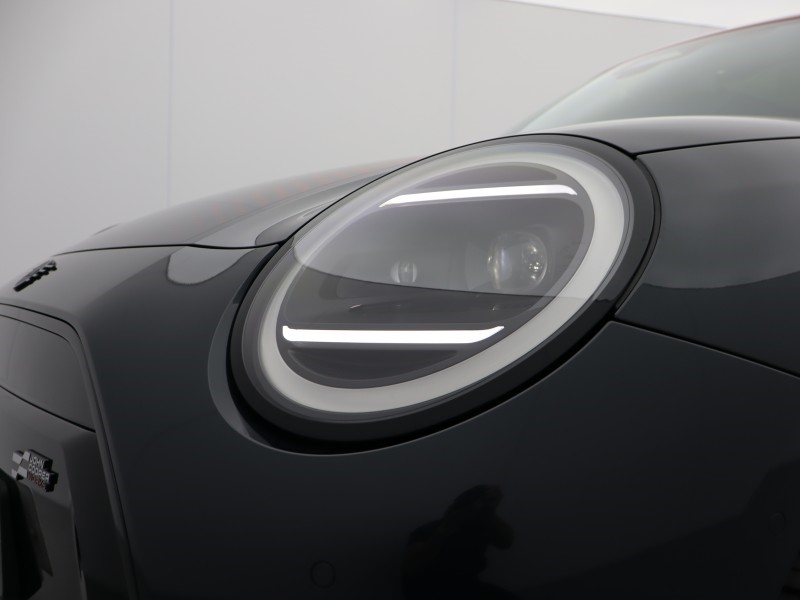 2025 (75) MINI COOPER 190kW John Cooper Works 54kWh 3dr Auto 4693180