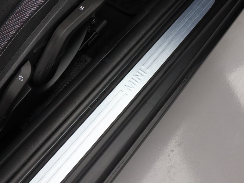 2024 (74) MINI COOPER 2.0 S Classic 3dr Auto 4709806