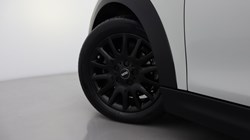 2022 (22) MINI HATCHBACK 1.5 Cooper Classic 3dr Auto 4696192