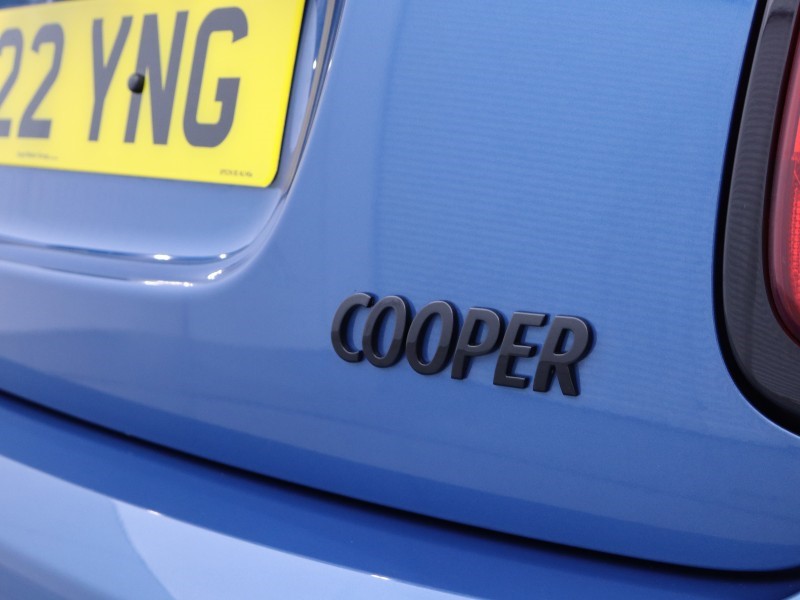 2022 (22) MINI HATCHBACK 1.5 Cooper Sport 5dr Auto 4735904