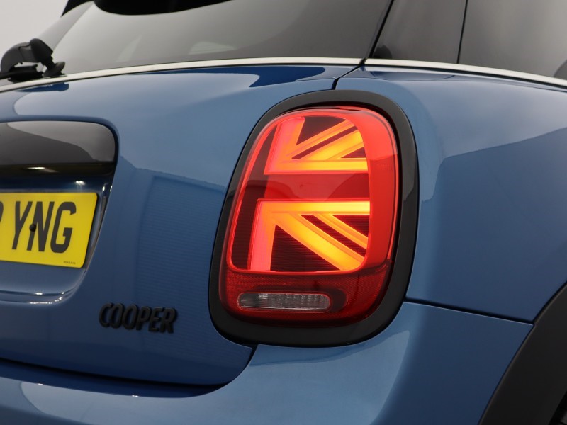 2022 (22) MINI HATCHBACK 1.5 Cooper Sport 5dr Auto 4735903