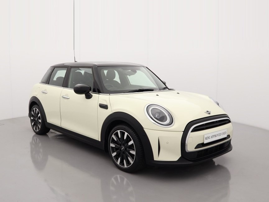 2021 (21) MINI HATCHBACK 1.5 Cooper Exclusive 5dr