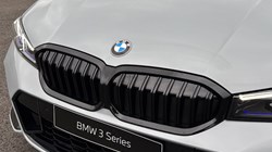 2025 (25) BMW 3 SERIES 320i M Sport 5dr Step Auto 4689348