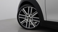 2022 (22) MINI HATCHBACK 1.5 Cooper Exclusive 5dr Auto 4762872