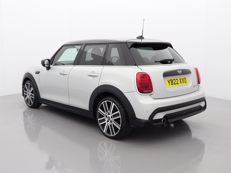 2022 (22) MINI HATCHBACK 1.5 Cooper Exclusive 5dr Auto