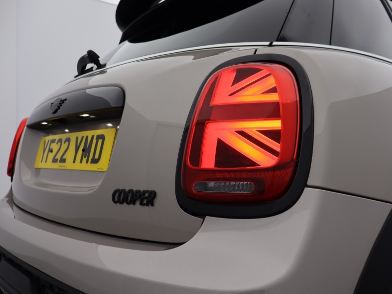 2022 (22) MINI HATCHBACK 1.5 Cooper Sport 5dr 4773357