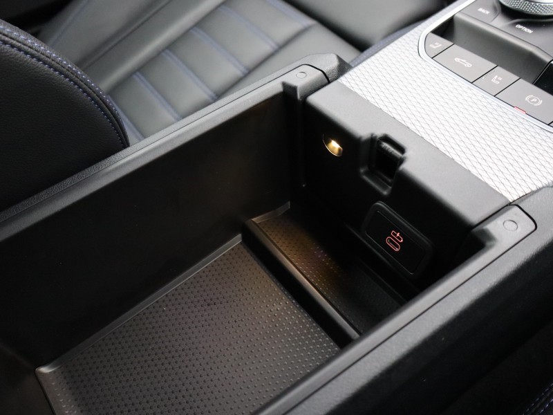 2024 (74) BMW 4 SERIES 420i M Sport 2dr Step Auto 4713215