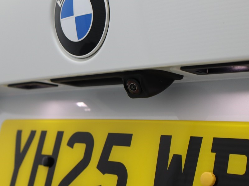 2025 (25) BMW 3 SERIES 320i M Sport 5dr Step Auto 4734927