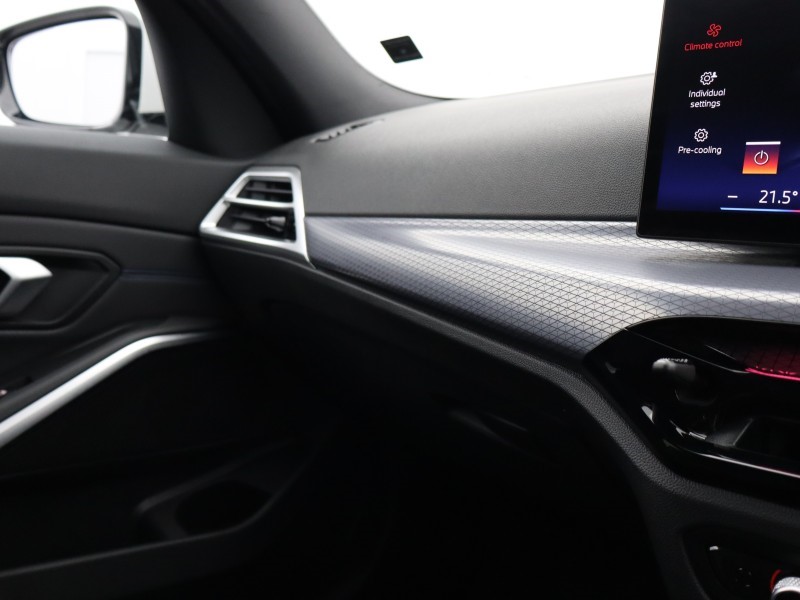 2025 (25) BMW 3 SERIES 320i M Sport 5dr Step Auto 4734964