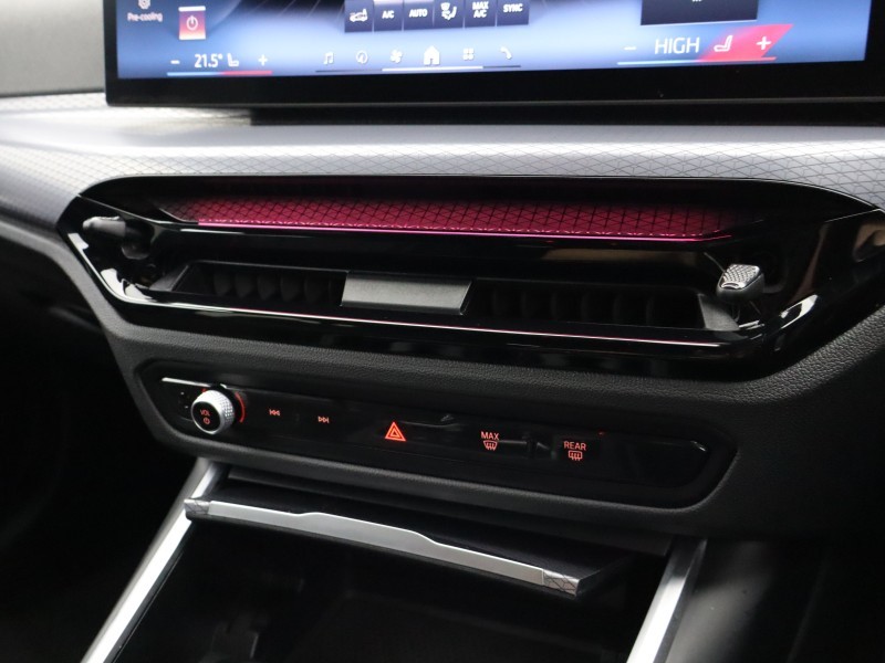 2025 (25) BMW 3 SERIES 320i M Sport 5dr Step Auto 4734957