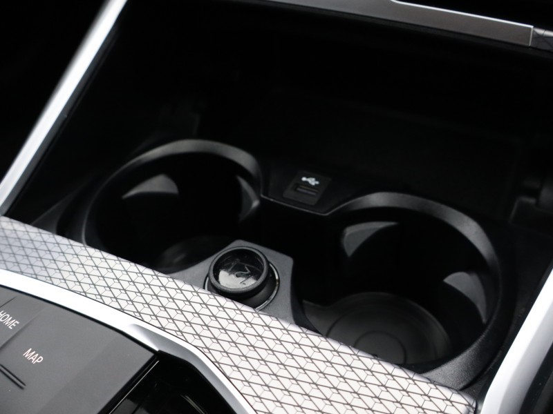 2025 (25) BMW 3 SERIES 320i M Sport 5dr Step Auto 4734963