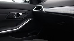 2025 (25) BMW 3 SERIES 320i M Sport 4dr Step Auto 4733979