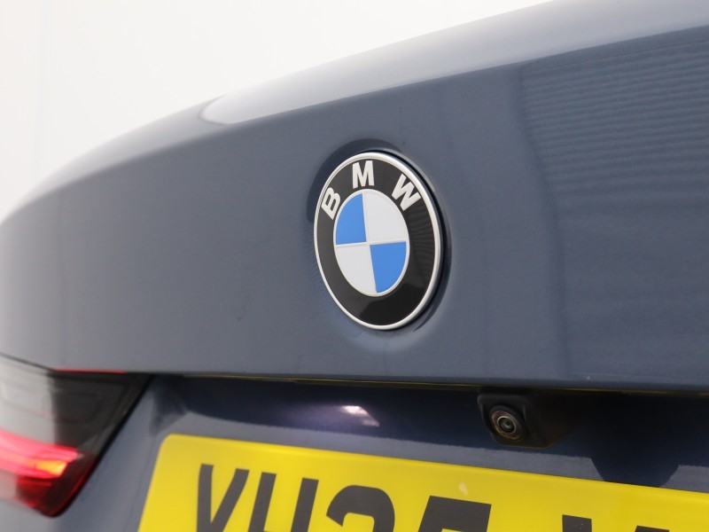 2025 (25) BMW 3 SERIES 320i M Sport 4dr Step Auto 4736352