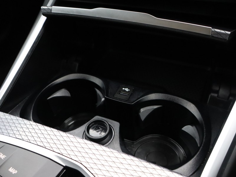 2025 (25) BMW 3 SERIES 320i M Sport 4dr Step Auto 4736399