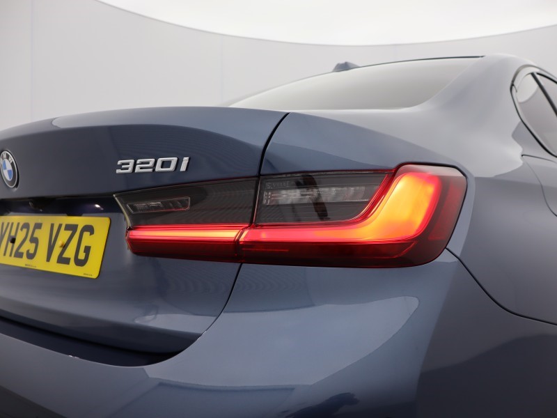 2025 (25) BMW 3 SERIES 320i M Sport 4dr Step Auto 4736350