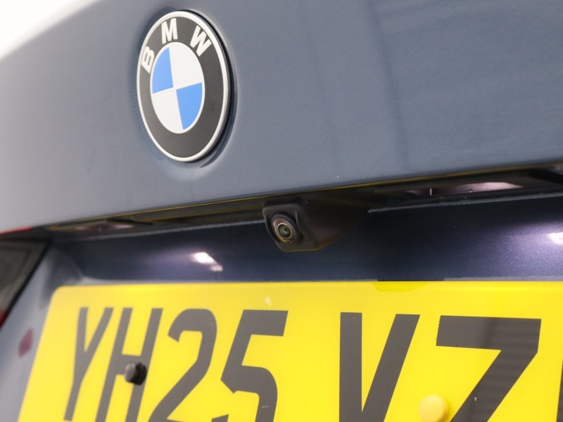 2025 (25) BMW 3 SERIES 320i M Sport 4dr Step Auto 4736353