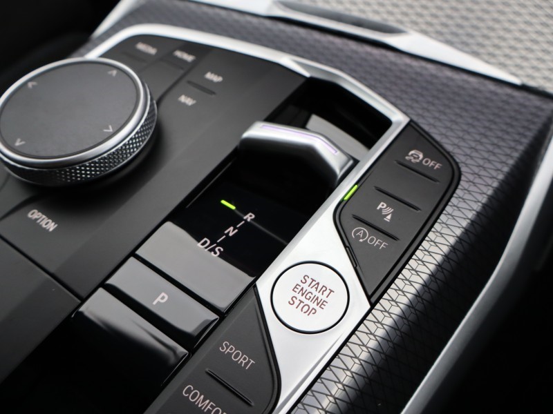 2025 (25) BMW 3 SERIES 320i M Sport 4dr Step Auto 4736397