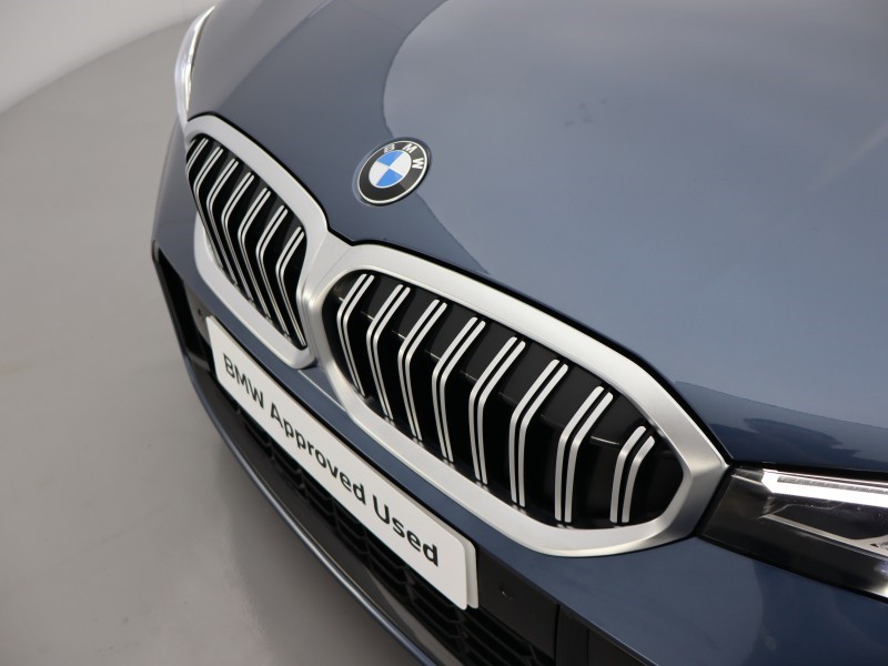 2025 (25) BMW 3 SERIES 320i M Sport 4dr Step Auto 4736359