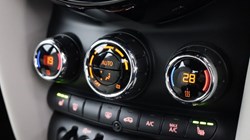 2022 (72) MINI HATCHBACK 1.5 Cooper Exclusive 5dr Auto 4786637