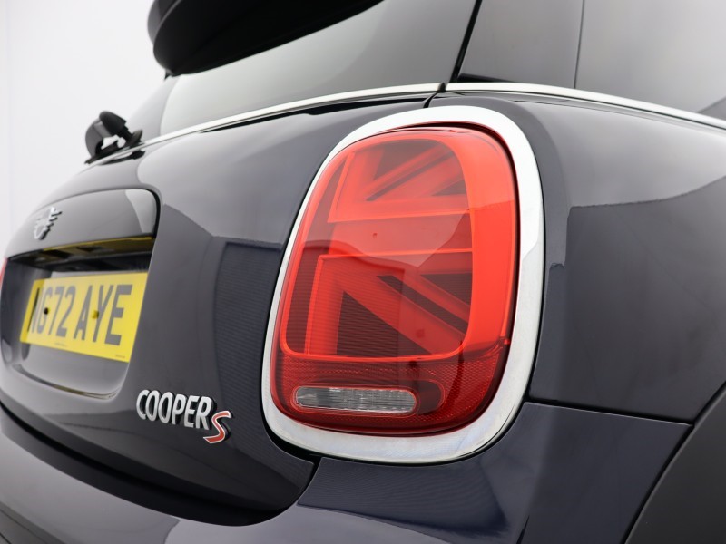 2022 (72) MINI HATCHBACK 2.0 Cooper S Exclusive 3dr Auto 4892542