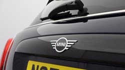 2022 (72) MINI HATCHBACK 2.0 Cooper S Exclusive 3dr Auto 4892543