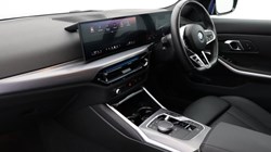 2025 (25) BMW 3 SERIES 330e 22.3 kWh M Sport 4dr Step Auto 4877562