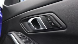 2025 (25) BMW 3 SERIES 330e 22.3 kWh M Sport 4dr Step Auto 4877550