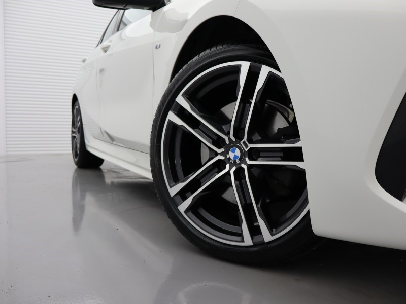 2022 (22) BMW 1 SERIES 118i [136] M Sport 5dr [Live Cockpit Professional] 4769060