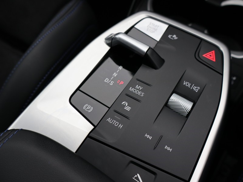 2024 (24) BMW X1 sDrive 20i MHT M Sport 5dr Step Auto 4775525