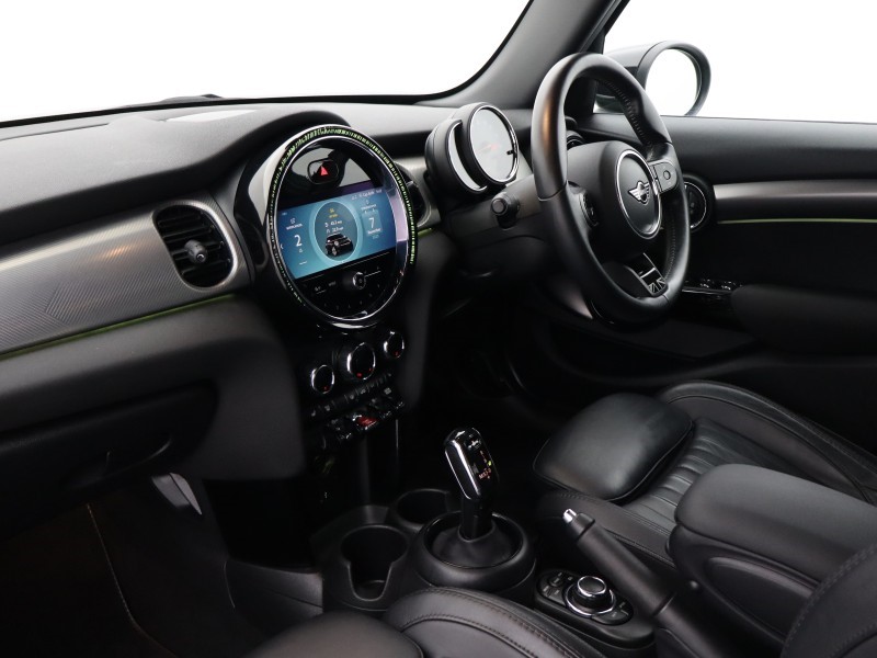 2022 (22) MINI HATCHBACK 1.5 Cooper Exclusive 5dr Auto 4756735