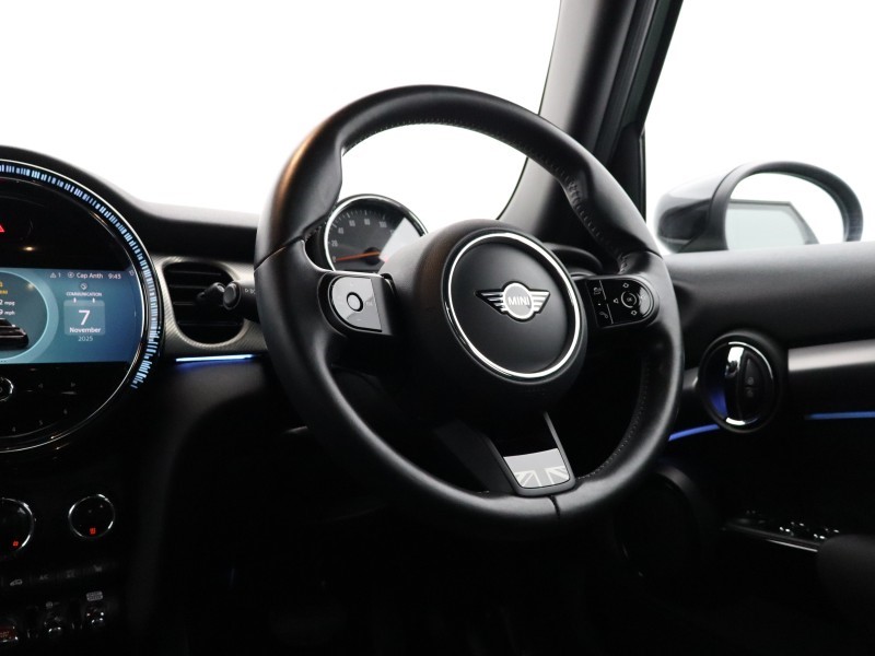 2022 (22) MINI HATCHBACK 1.5 Cooper Exclusive 5dr Auto 4756733