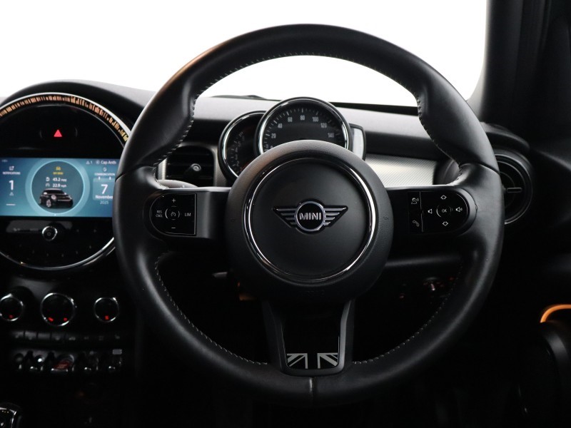 2022 (22) MINI HATCHBACK 1.5 Cooper Exclusive 5dr Auto 4756732