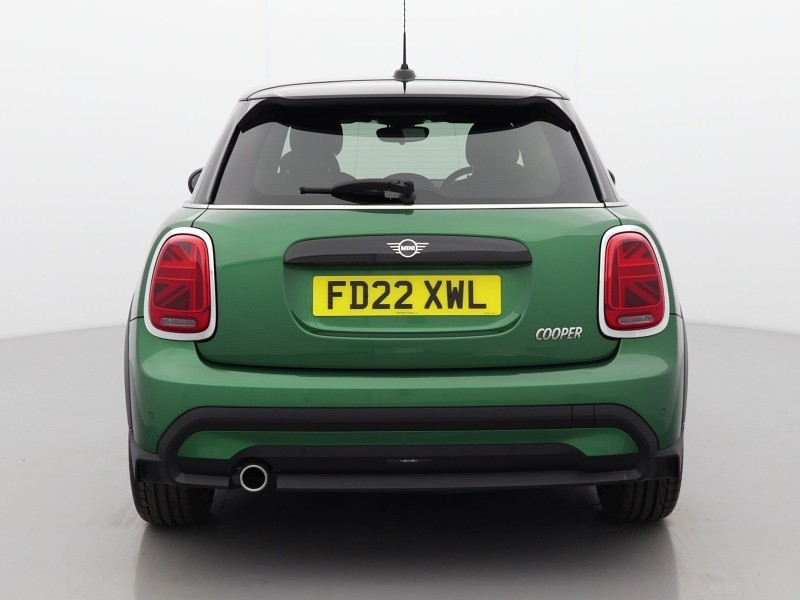 2022 (22) MINI HATCHBACK 1.5 Cooper Exclusive 5dr Auto 4756702
