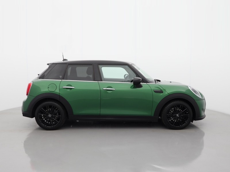 2022 (22) MINI HATCHBACK 1.5 Cooper Exclusive 5dr Auto 4757729