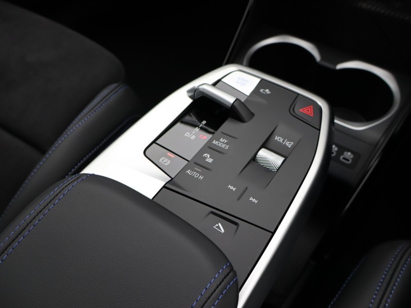 2025 (75) BMW iX1 150kW eDrive20 M Sport 65kWh 5dr Auto 5180367