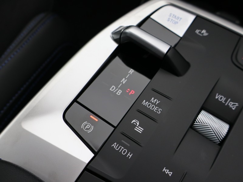 2025 (75) BMW iX1 150kW eDrive20 M Sport 65kWh 5dr Auto 5180365