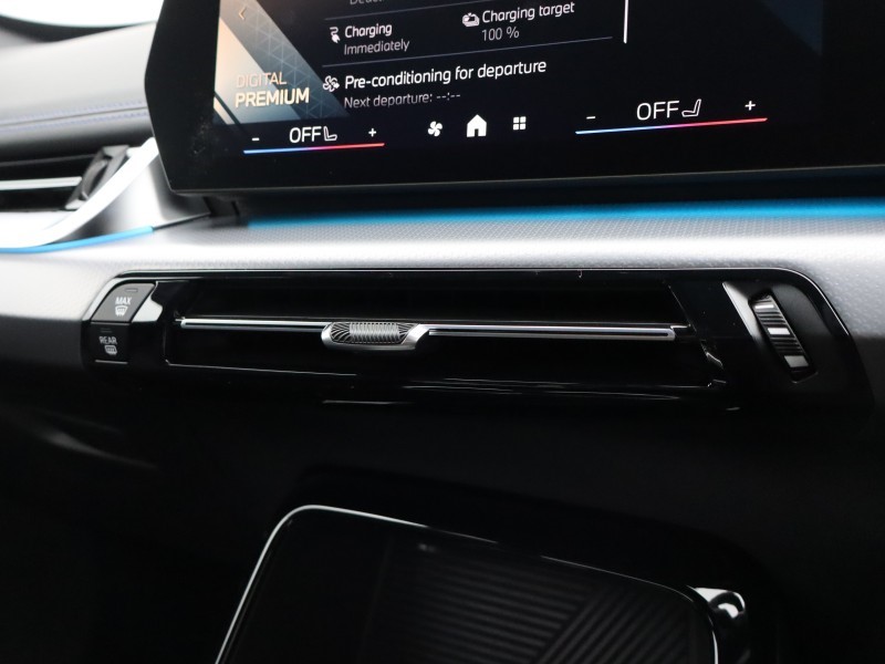 2025 (75) BMW iX1 150kW eDrive20 M Sport 65kWh 5dr Auto 5180378