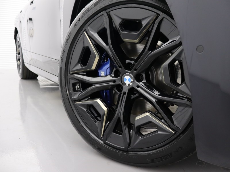 2025 (75) BMW iX 300kW xDrive45 M Sport 101kWh 5dr Auto 5074941