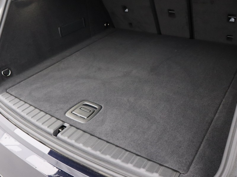 2025 (75) BMW iX 300kW xDrive45 M Sport 101kWh 5dr Auto 5074932