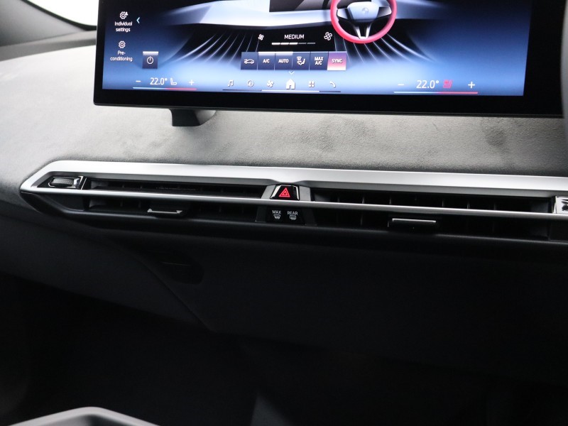 2025 (75) BMW iX 300kW xDrive45 M Sport 101kWh 5dr Auto 5074960