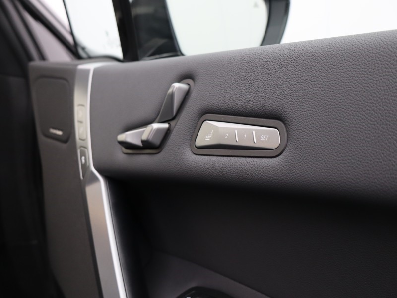 2025 (75) BMW iX 300kW xDrive45 M Sport 101kWh 5dr Auto 5074939