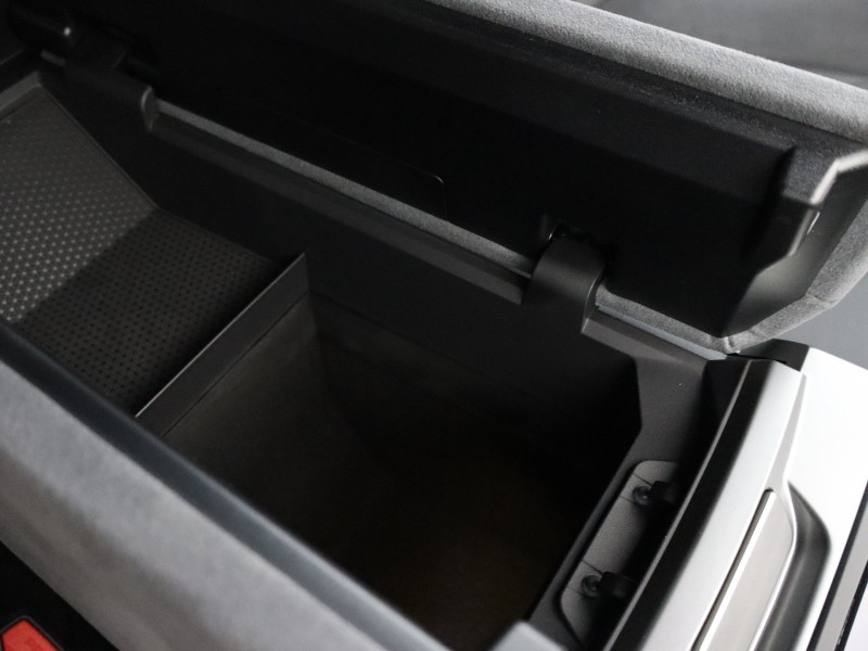 2025 (75) BMW iX 300kW xDrive45 M Sport 101kWh 5dr Auto 5074962