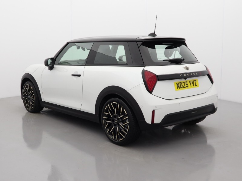 2025 (25) MINI COOPER 2.0 S Exclusive 3dr Auto