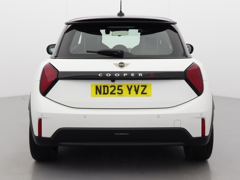 2025 (25) MINI COOPER 2.0 S Exclusive 3dr Auto 4782163