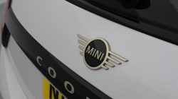 2025 (25) MINI COOPER 2.0 S Exclusive 3dr Auto 4782168