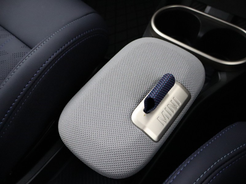 2025 (25) MINI COOPER 2.0 S Exclusive 3dr Auto 4782201