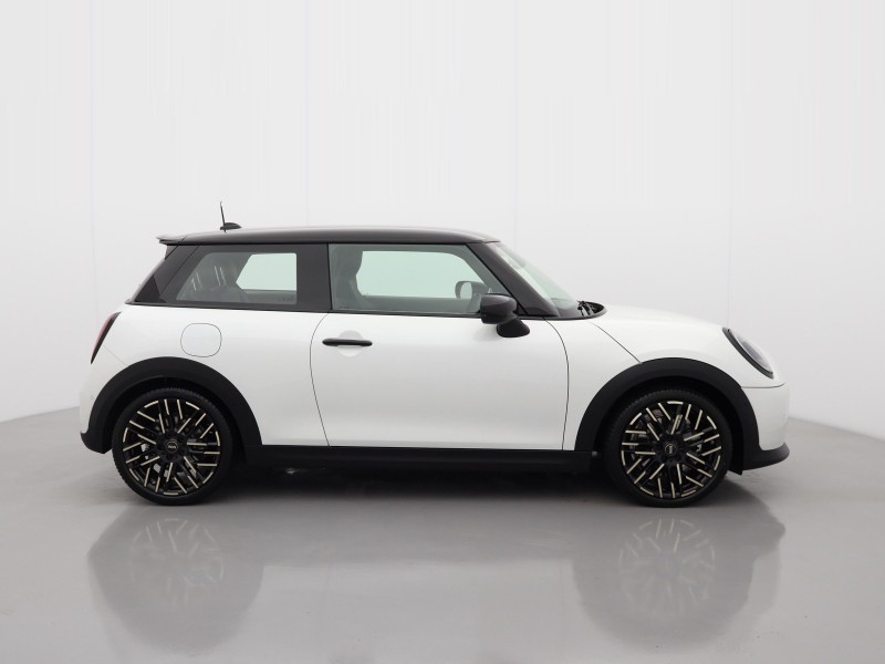 2025 (25) MINI COOPER 2.0 S Exclusive 3dr Auto 4782332