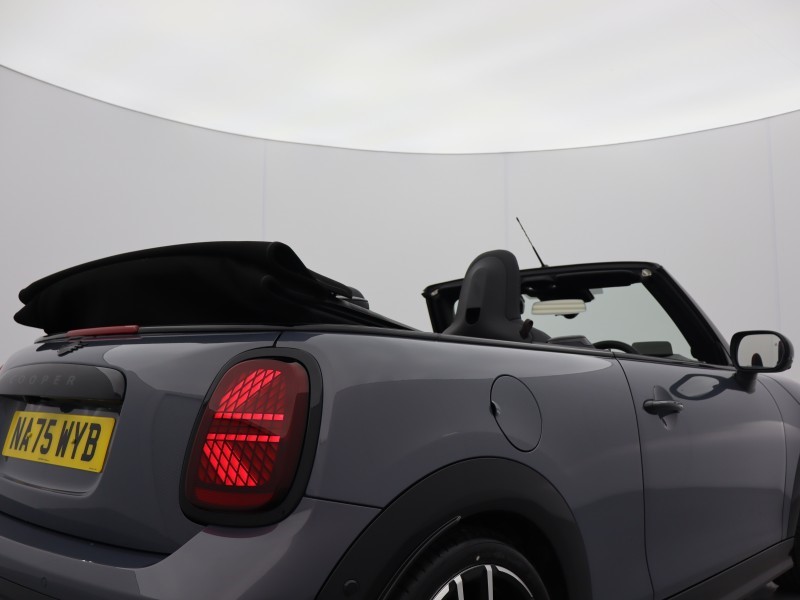 2025 (75) MINI COOPER 1.5 C Sport 2dr Auto 5365850