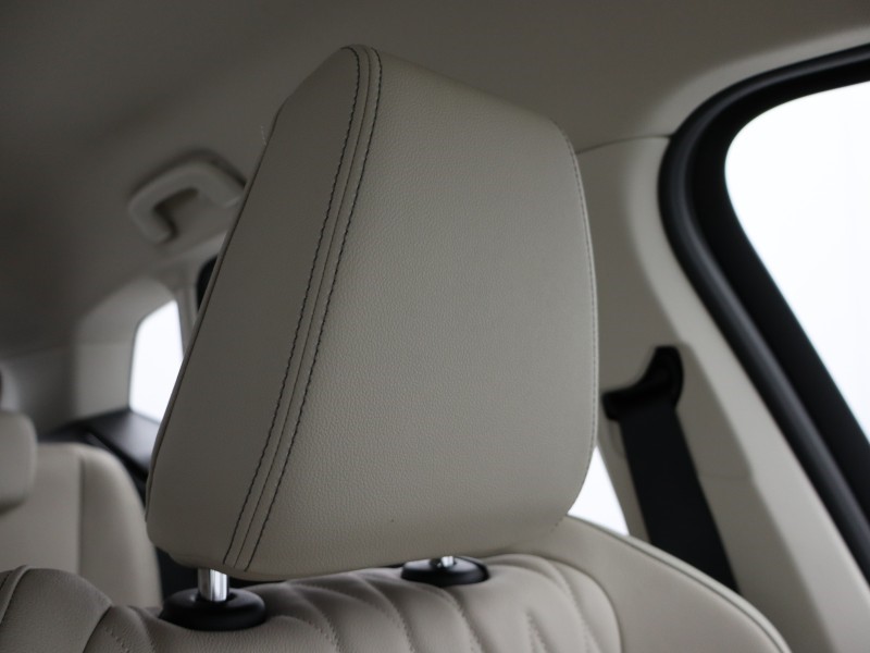 2025 (25) BMW 2 SERIES 230e xDrive Luxury 5dr DCT 4813266